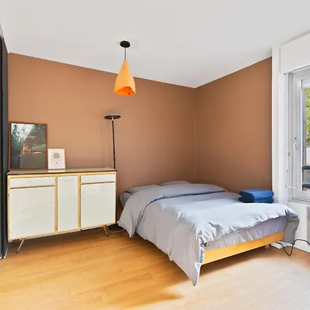 Republique Jemmapes Free Netflix * Paris