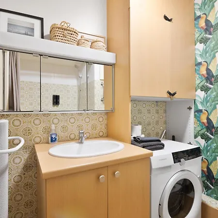 Republique Jemmapes Free Netflix Paris