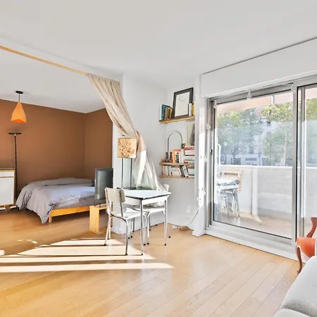 Republique Jemmapes Free Netflix Apartman